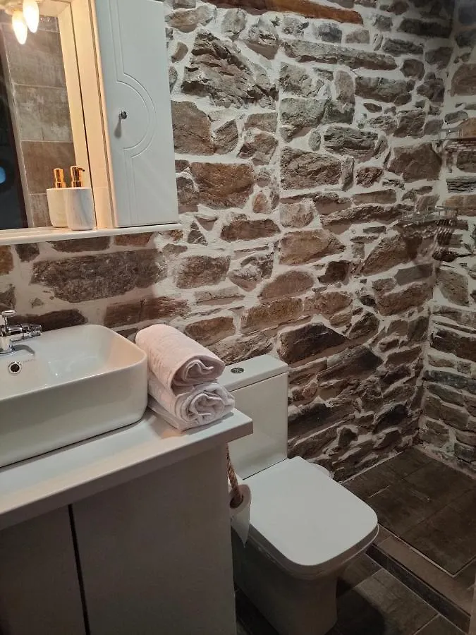 דירות ניקיטי Παραδοσιακό Πέτρινο Σπίτι