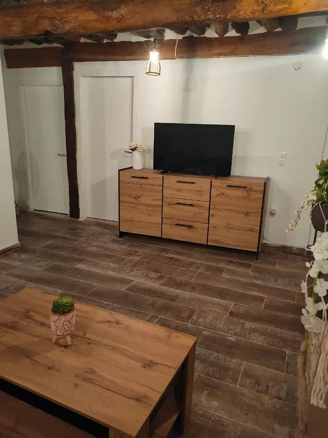 דירות ניקיטי Παραδοσιακό Πέτρινο Σπίτι 0*,  יוון